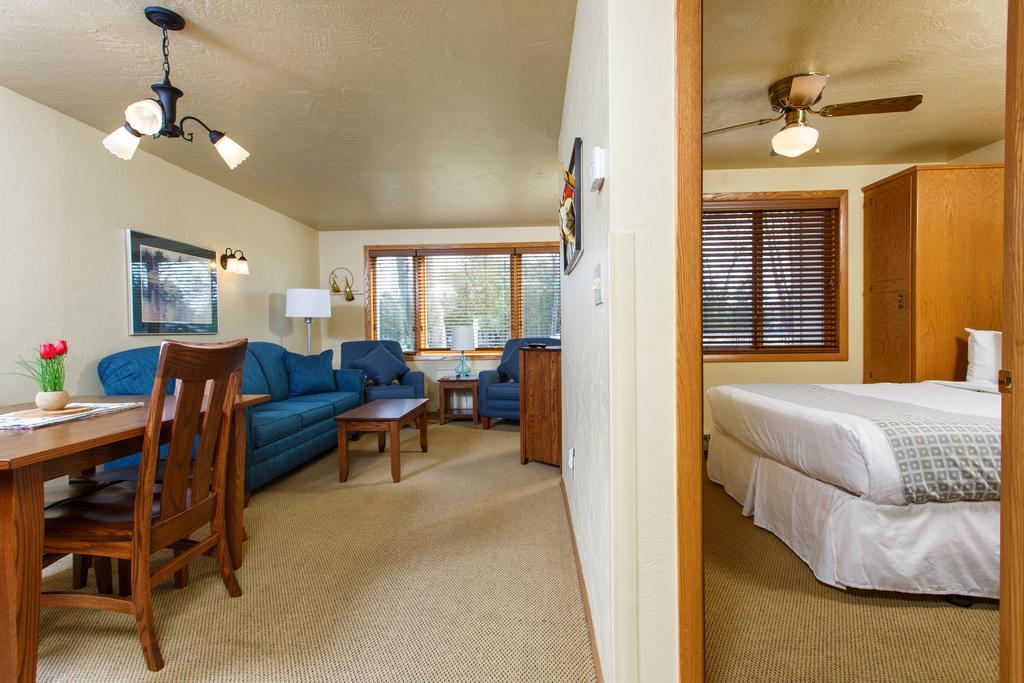 Waterbury Inn Ephraim Exterior photo